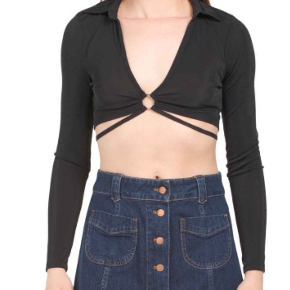 Black long sleeve crop top